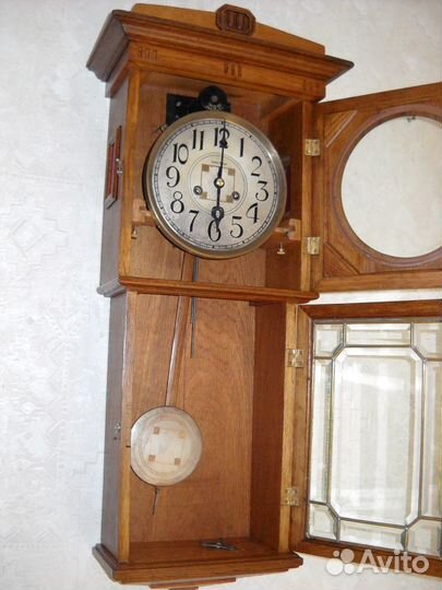 Часы настенные старинные