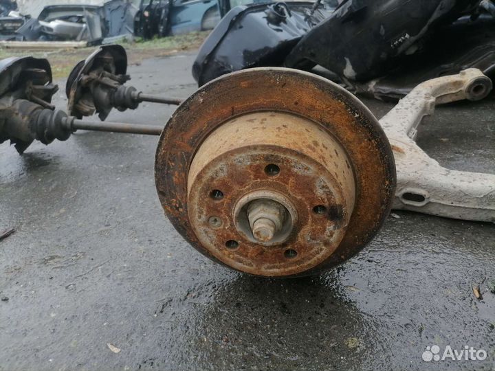 Рычаг задний правый Mercedes-Benz Vito W638