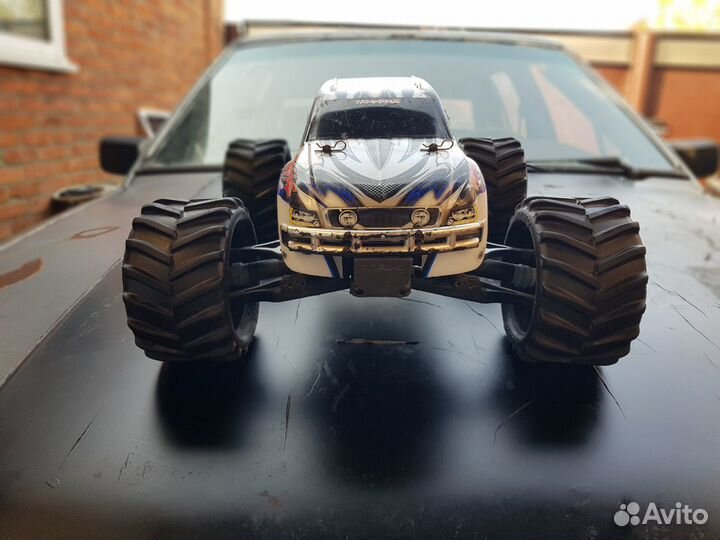 Радиоуправляемая модель Traxxas E-Maxx