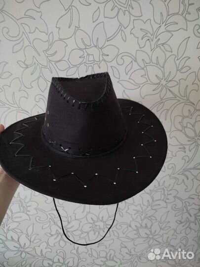 Шляпа (с пером; ковбойская; выпускника)