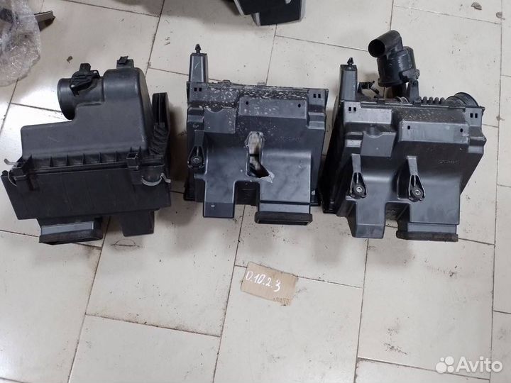 Корпус воздушного фильтра lexus rx 4