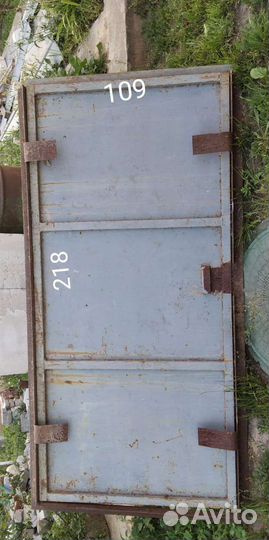 Дверь железная для дома и дачи