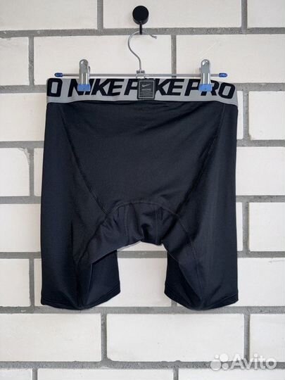 Компрессионные тайтсы Nike Pro Combat