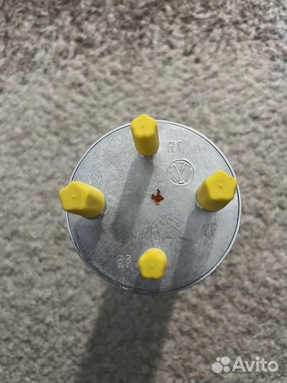 Оригинальный топливный фильтр на volkswagen T5 T6