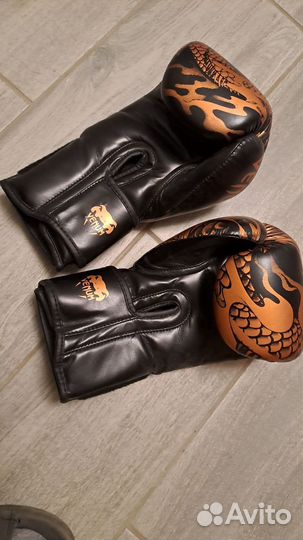 Venum боксерские перчатки