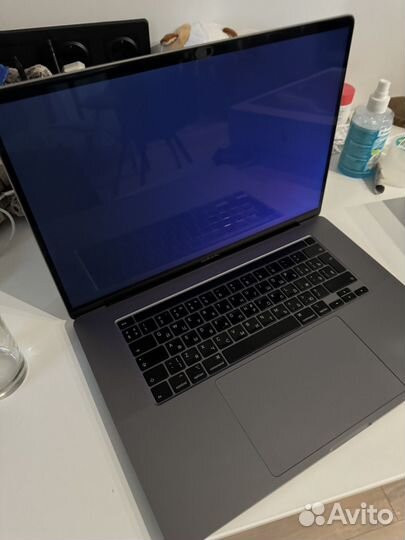 MacBook Pro 16 2019 i9 AMD Radeon Pro 5500M gddr6