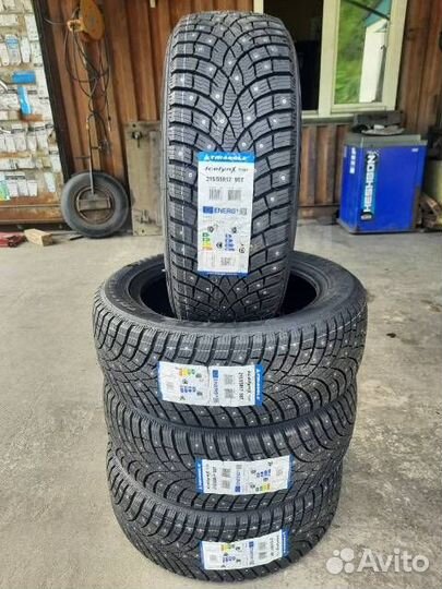 Triangle IcelynX TI501 215/60 R17
