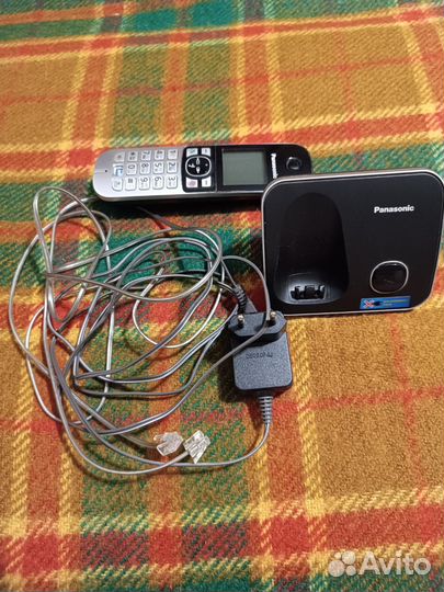 Телефон стационарный Panasonic KX-TG6811 RU