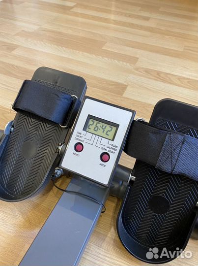 Гребной тренажер