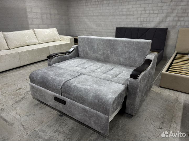 Диван гранд на металлическом каркасе