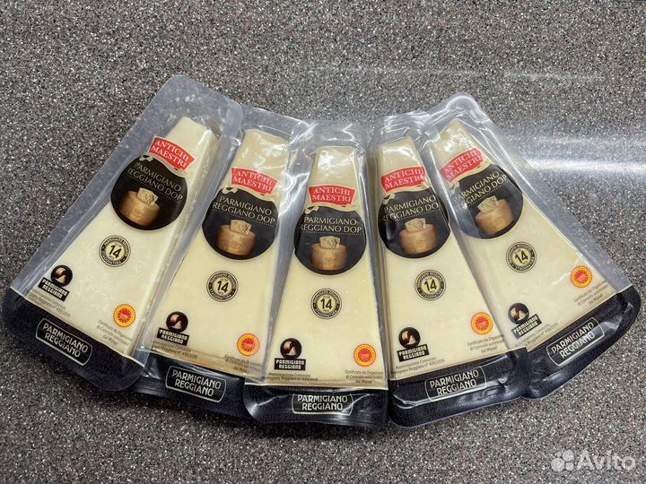 Пармезан Reggiano твердный сыр Италия 30 месяцев