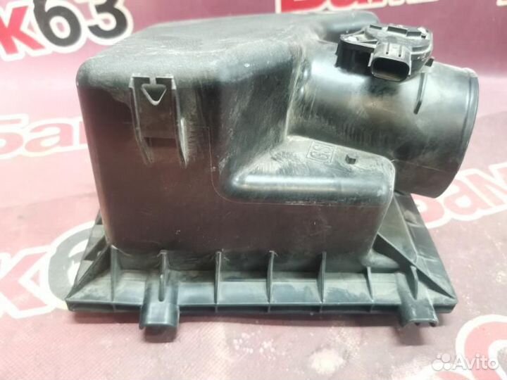 Корпус воздушного фильтра Toyota RAV4 A30 2006 (б