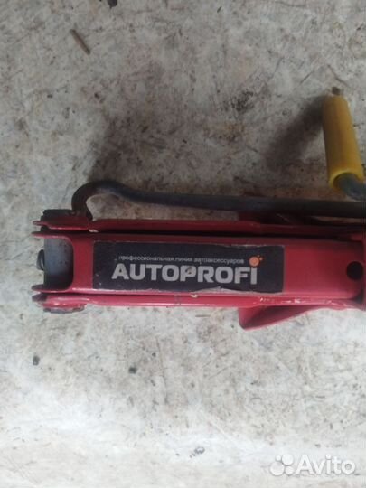 Домкрат 1500 Autoprofi