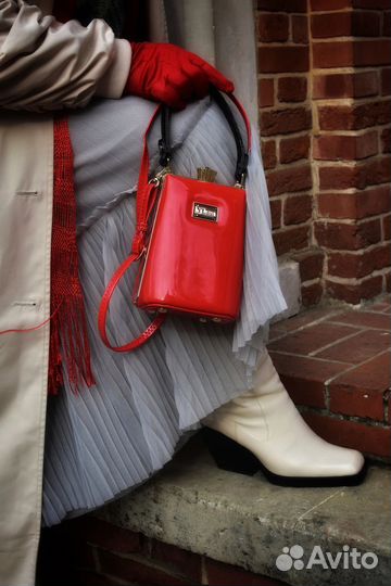 Сумка красная лаковая