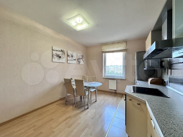 2-к. квартира, 72 м², 6/25 эт.