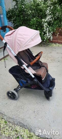 Прогулочная коляска carrello astra
