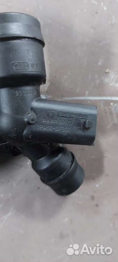 Фланец вентиляции картерных газов на Porsche Cayen