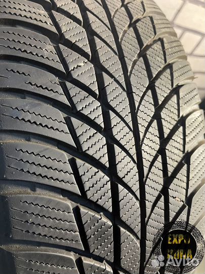 Bridgestone Blizzak LM-001 225/55 R17 97H