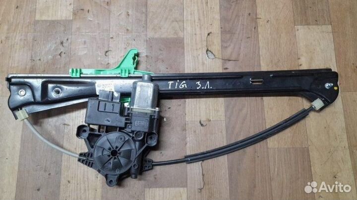 Стеклоподъемник с моторчиком задний левый