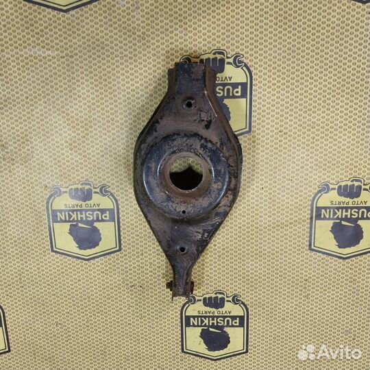 Рычаг задний правый Nissan Pathfinder