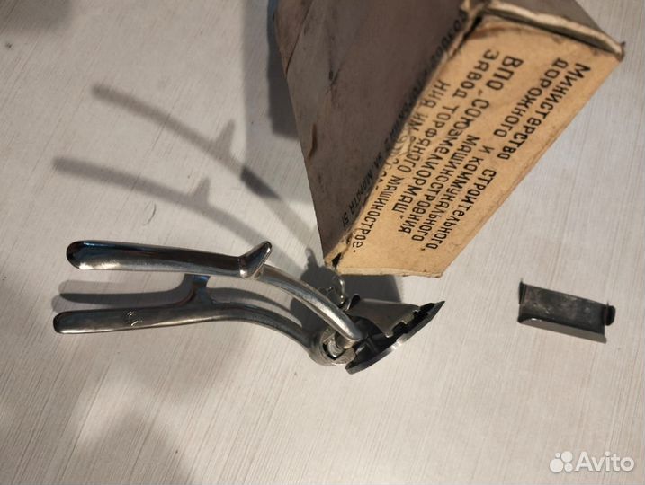 Машинка для стрижки волос механическая