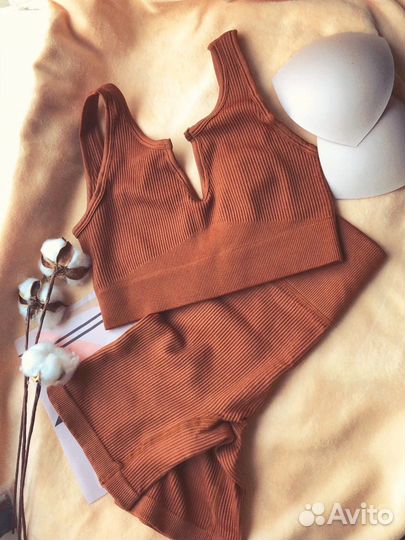 Костюм для фитнеса