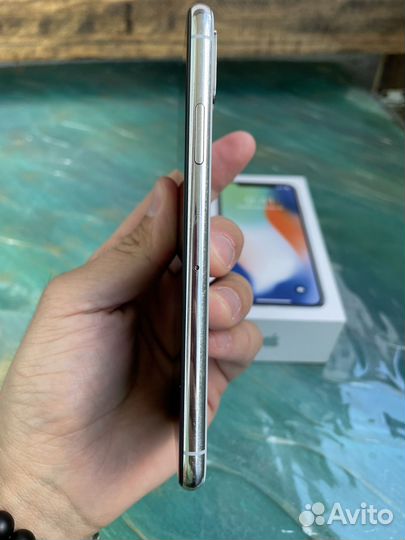 iPhone X, 64 ГБ