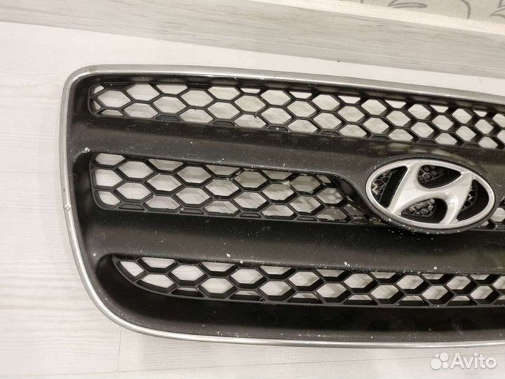 Решетка радиатора Hyundai Santa Fe