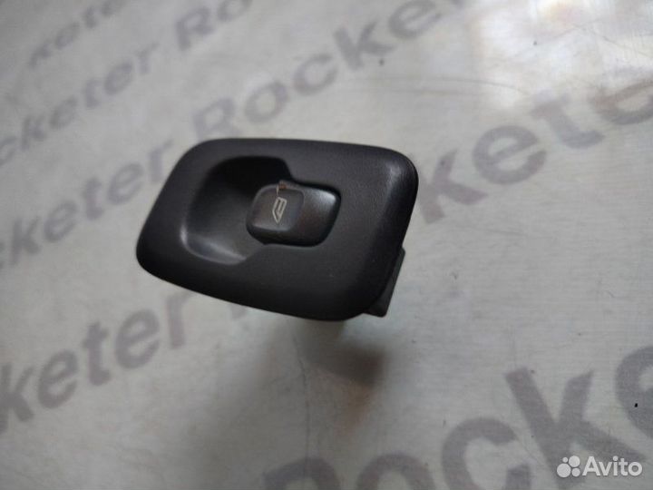 Кнопка стеклоподъемника задняя левая Volvo Xc90