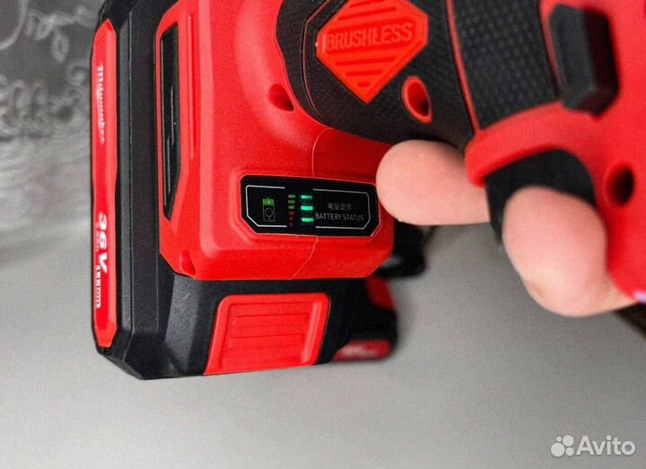 Шуруповерт (Абсолютно новый)