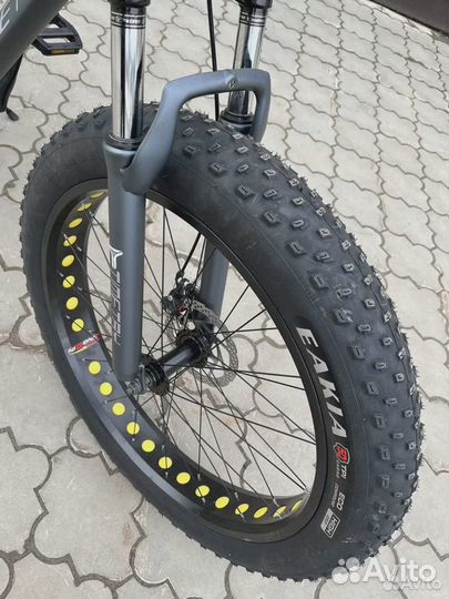 Велосипед фэтбайк R26