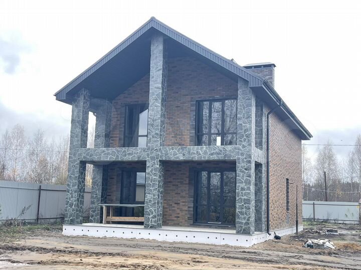 Коттедж 203 м² на участке 5,2 сот.