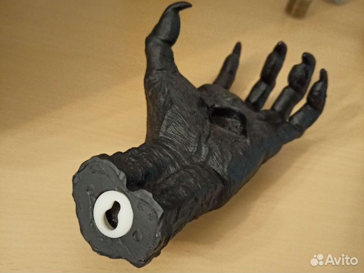 Вешалка декоративная