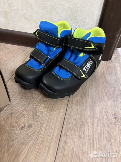 Лыжные ботинки