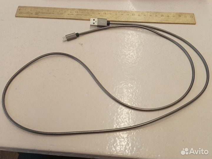 Провод lightning (айфон)