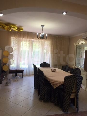 Дом 243 м² на участке 7 сот.