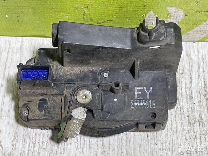 Замок двери передней правой Опель Астра Джи 98-05