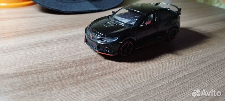 Масштабная модель автомобили Honda Civic Type R