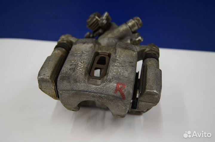 Суппорт задний правый хонда цивик 4 д