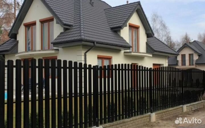 Забор из евроштакетника ,ворота, калитки качествен