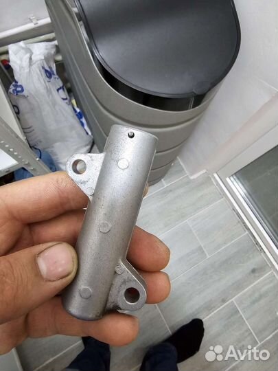 Натяжитель грм