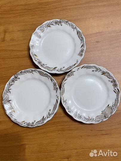 Тарелочки и блюдце лфз от сервиза Март