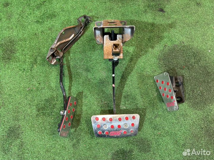 Педали STI subaru legacy 2000г. 122586км