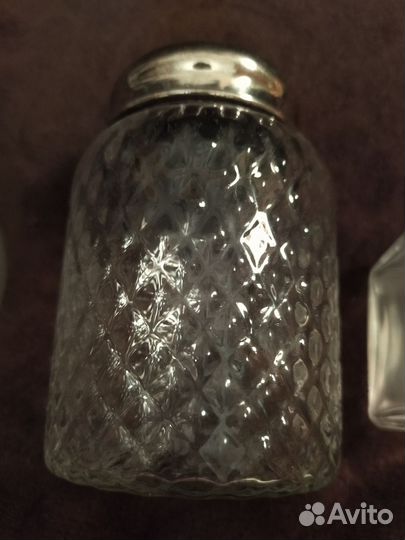 Старинные чайницы, пузырьки, крышки