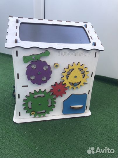 Бизиборд домик