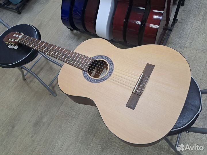 Гитара классическая Flight нейлон