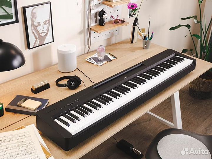 Проф цифровое пианино Yamaha P-143B
