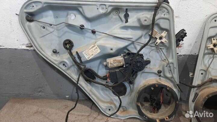Стеклоподъемник Passat B5 пассатб5 задний