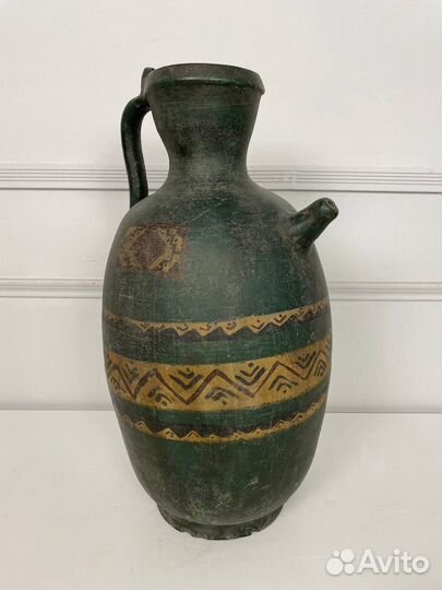 Старинный кувшин