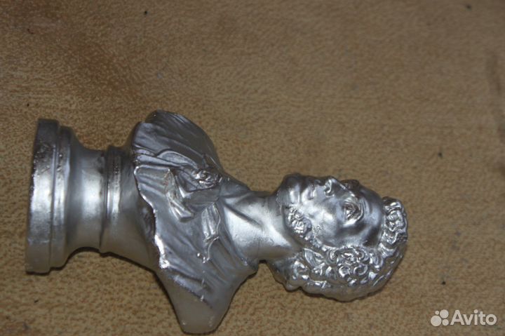 Бюст А.С.Пушкина старинный